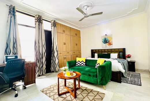 BluO Studio Defence Colony Mkt - Kitchen, Balcony
