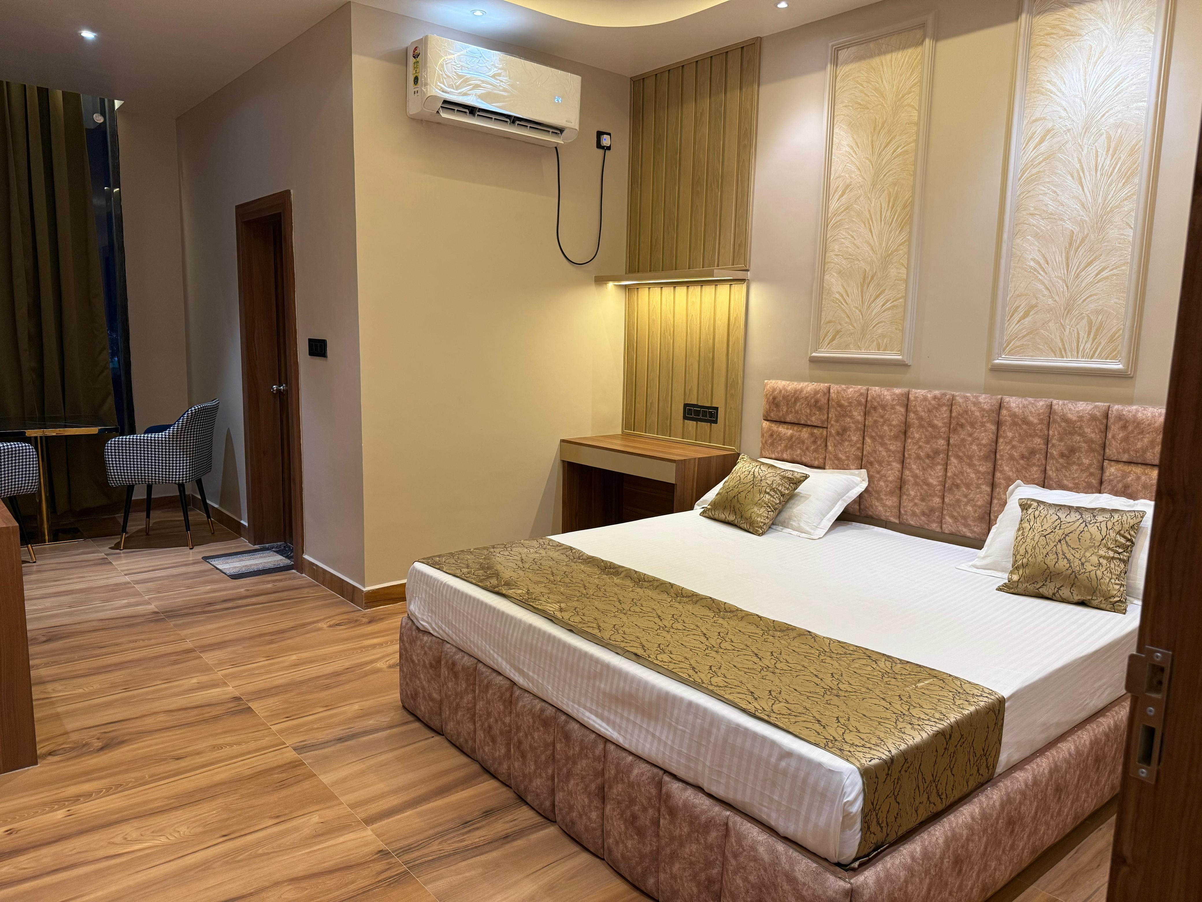 Arihant Continental Resort - Tap to explore photos