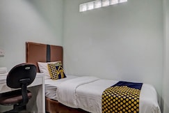 Hotel O Finest House Near Amplas Bus Terminal, Kota Medan