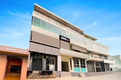 SPOT ON Royal Residency, Hapur