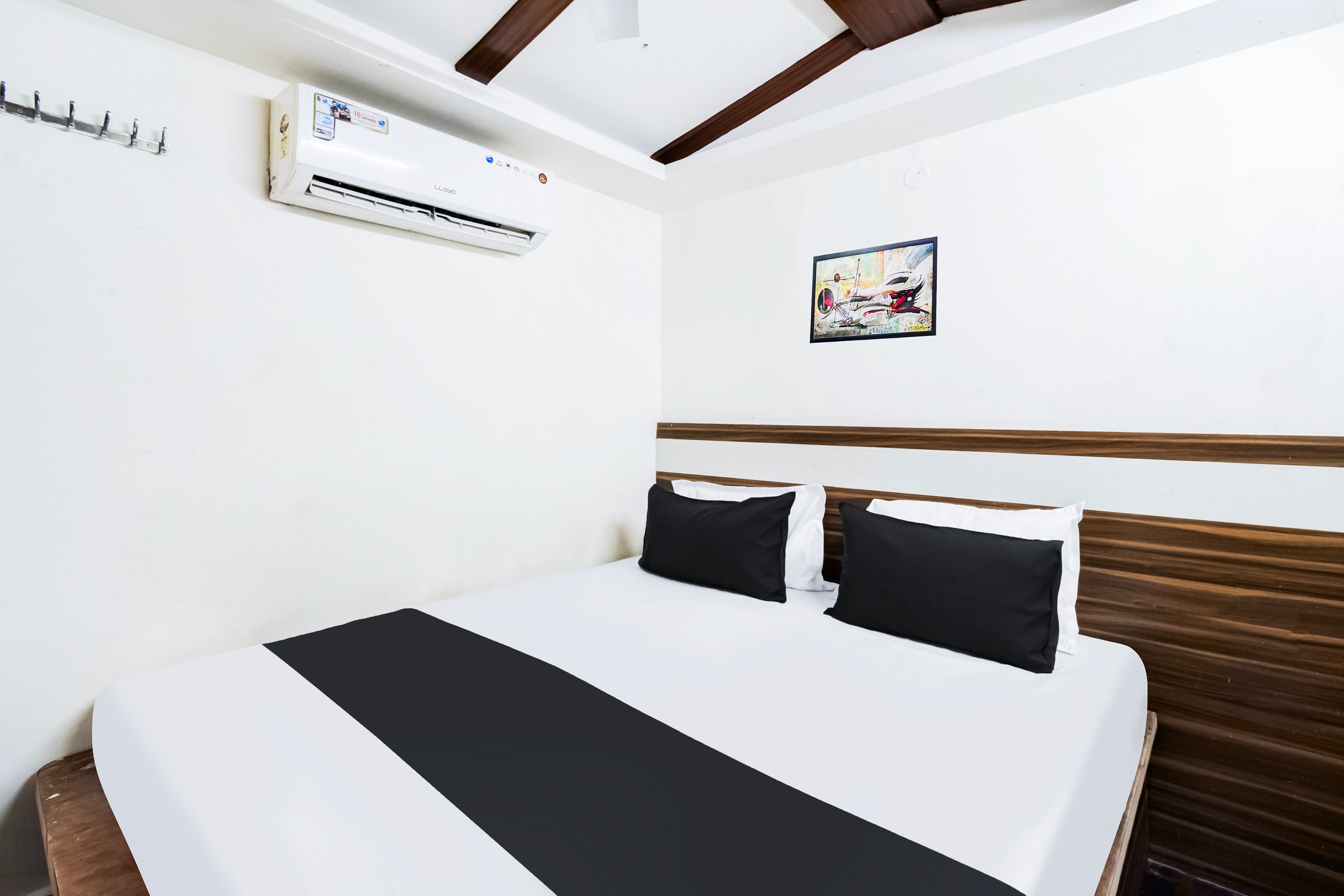 HOTEL O SUN RESIDENCY - Tap to explore photos
