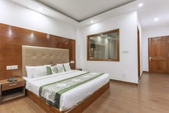 Hotel Red Blu, Delhi