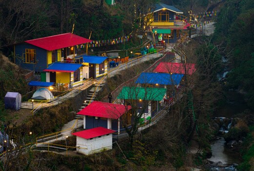 The Hosteller Mussoorie By the Streamside, Kempty