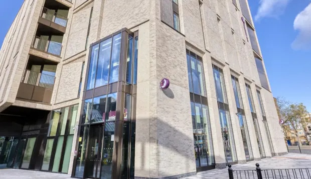 Premier Inn London Canary Wharf (Westferry) Hotel - Tap to explore photos