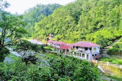 Spring Meedows, Lansdowne