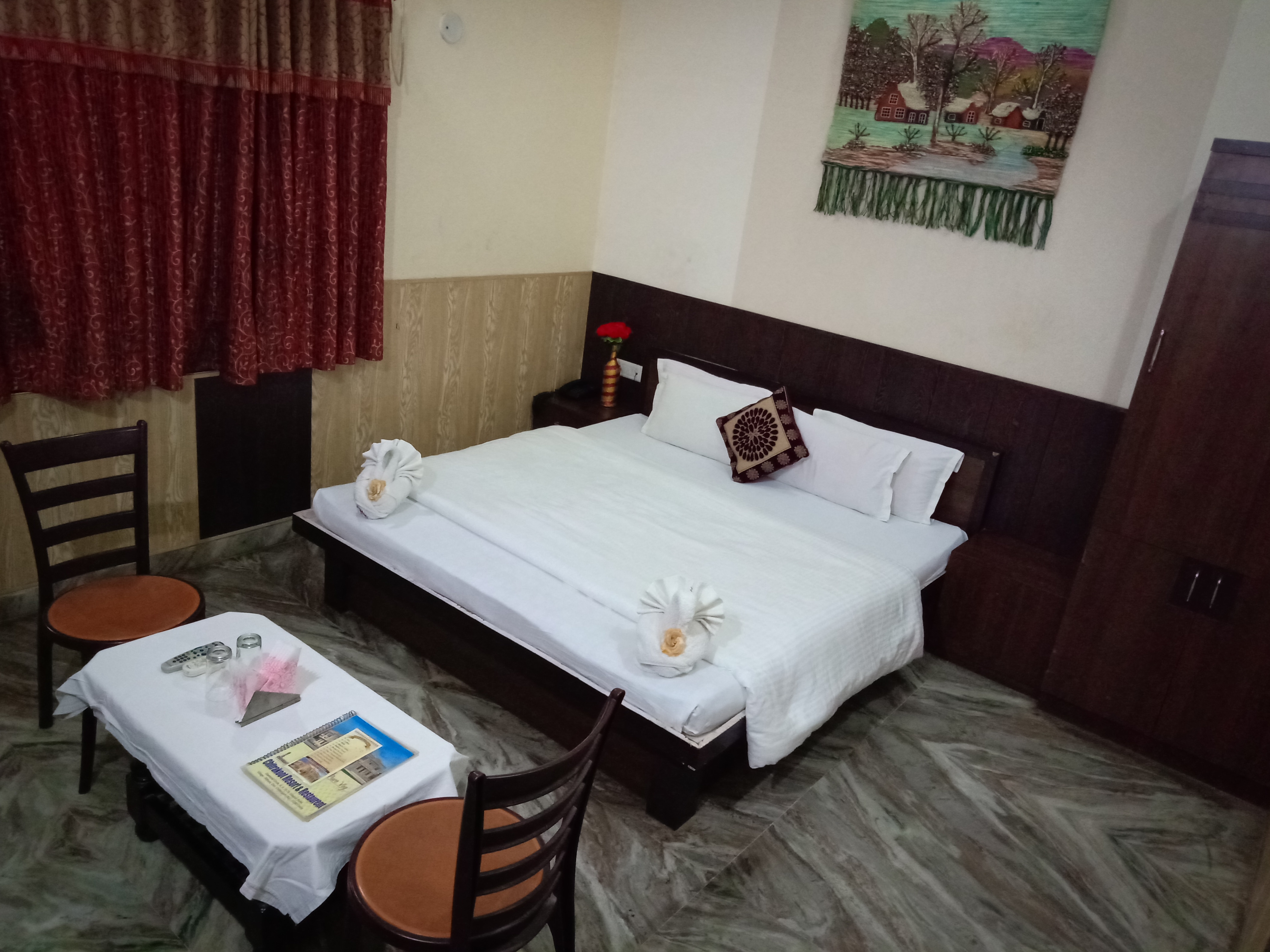 Hotel Chitrakoot Resort - Tap to explore photos