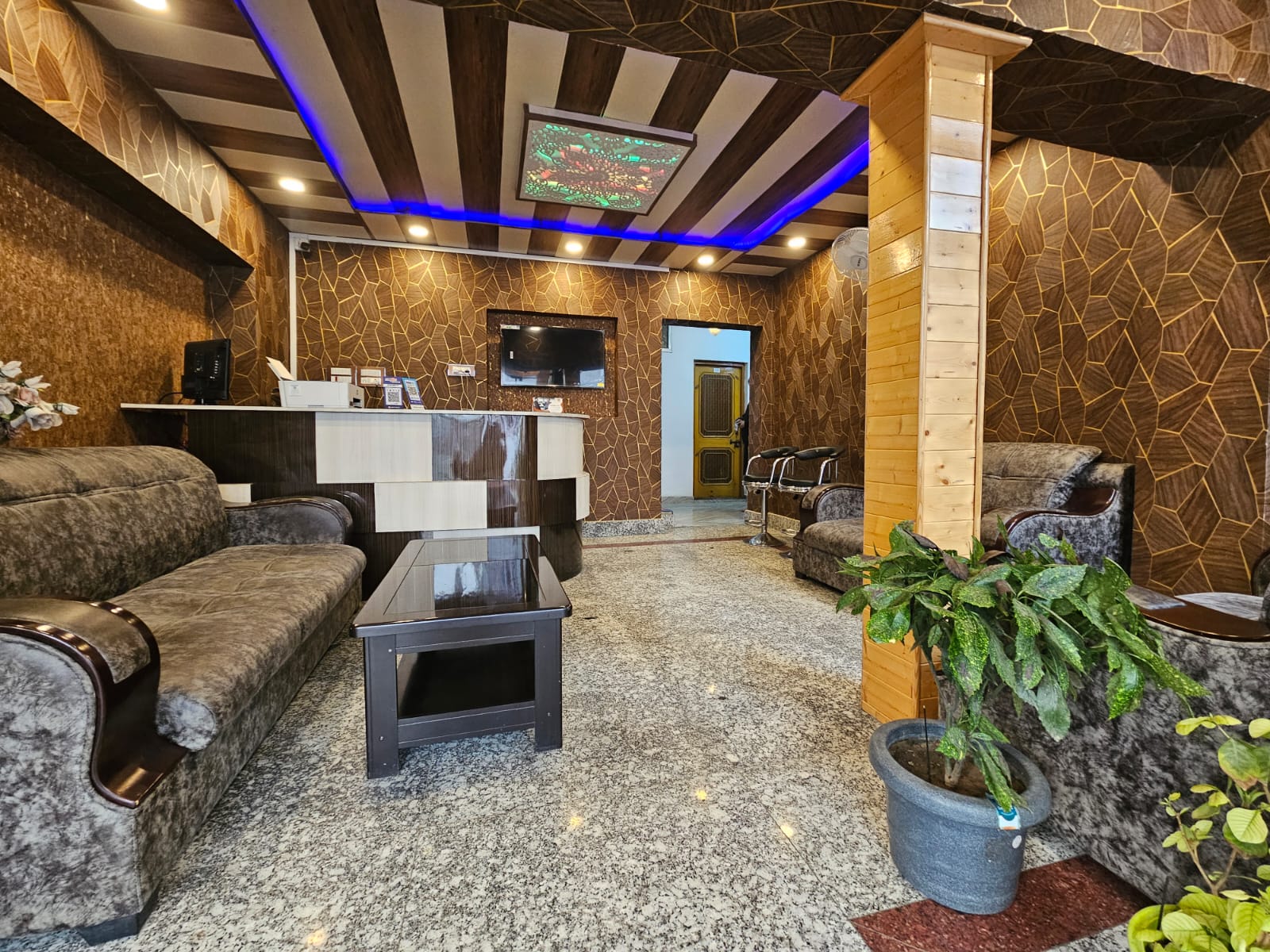 Hotel The Grand Al Kudoos - Tap to explore photos