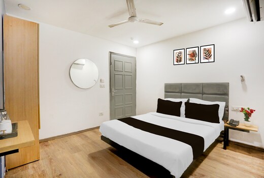Super Townhouse Shahdara Near Yamuna Sports Complex Formerly Hotel Ipotel