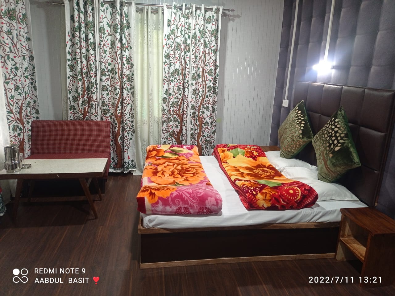 Hotel Kashmir Palace, Pahalgam - Tap to explore photos