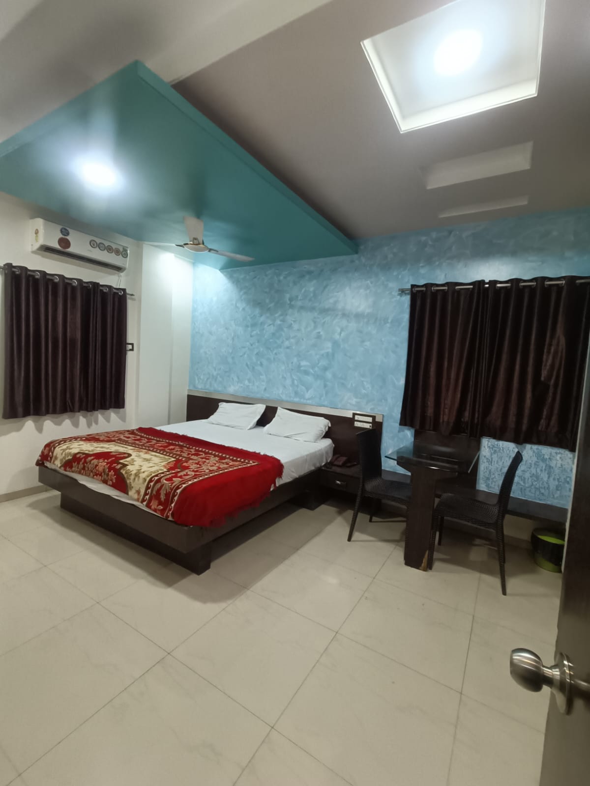 Hotel Mrunal Palace
