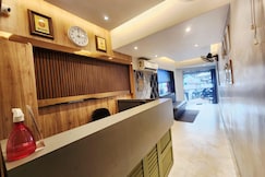 Hotel The Crest, Kolkata