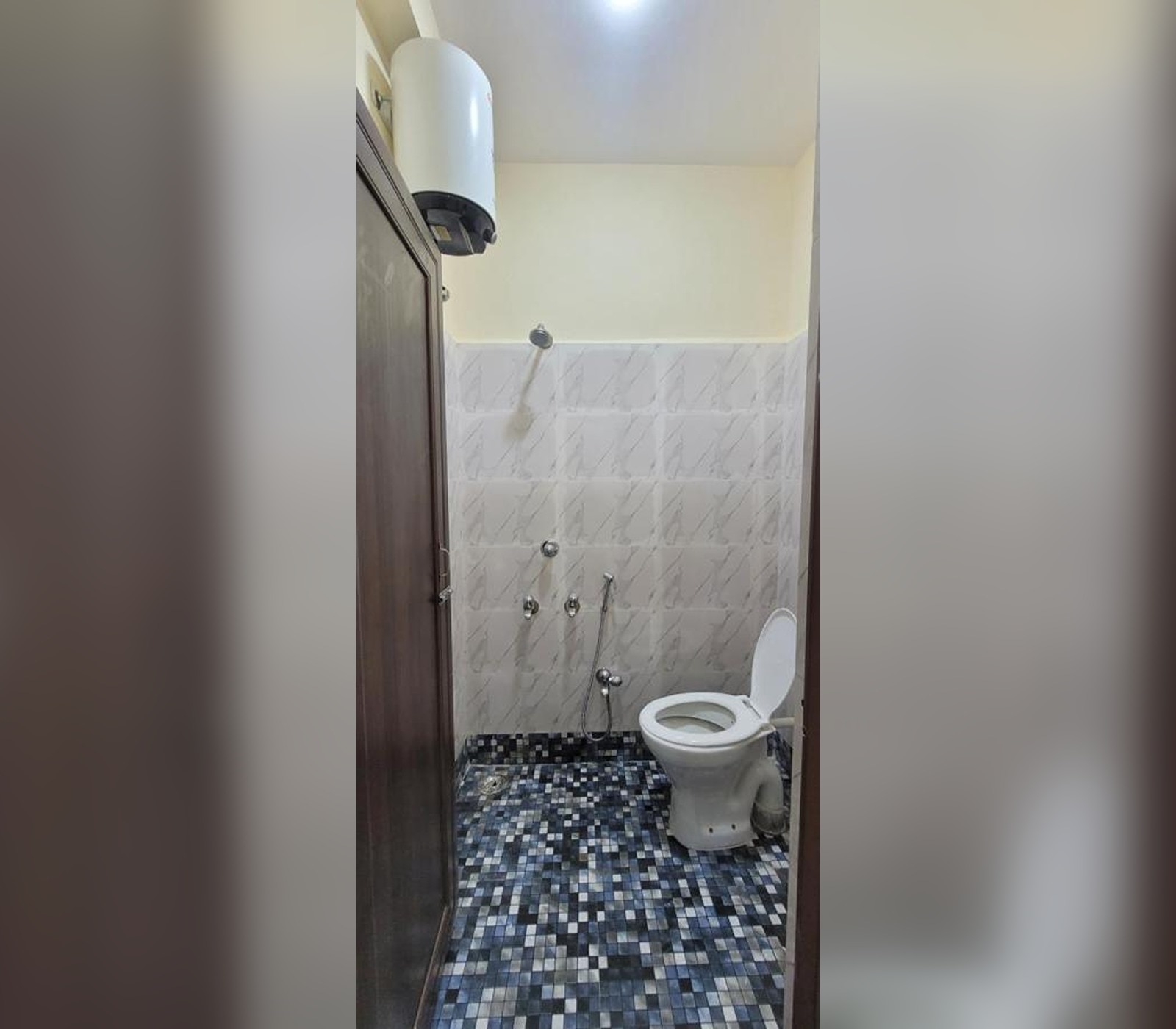 Gour Gadadhar Guest House - Tap to explore photos