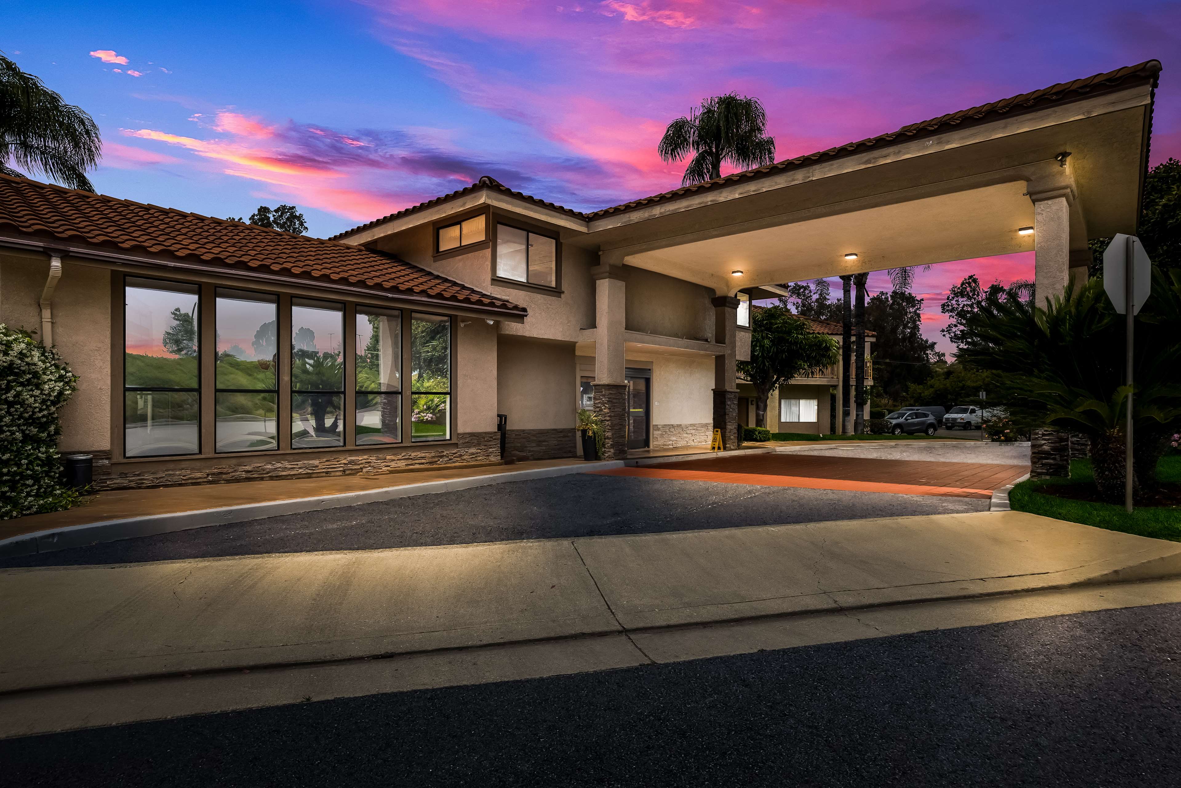 Best Western Diamond Bar Hotel & Suites - Tap to explore photos
