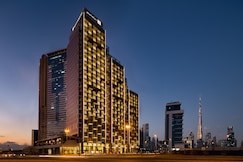 Millennium Atria Business Bay, دبى