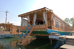 Houseboat New Balmoralcaste, Srinagar