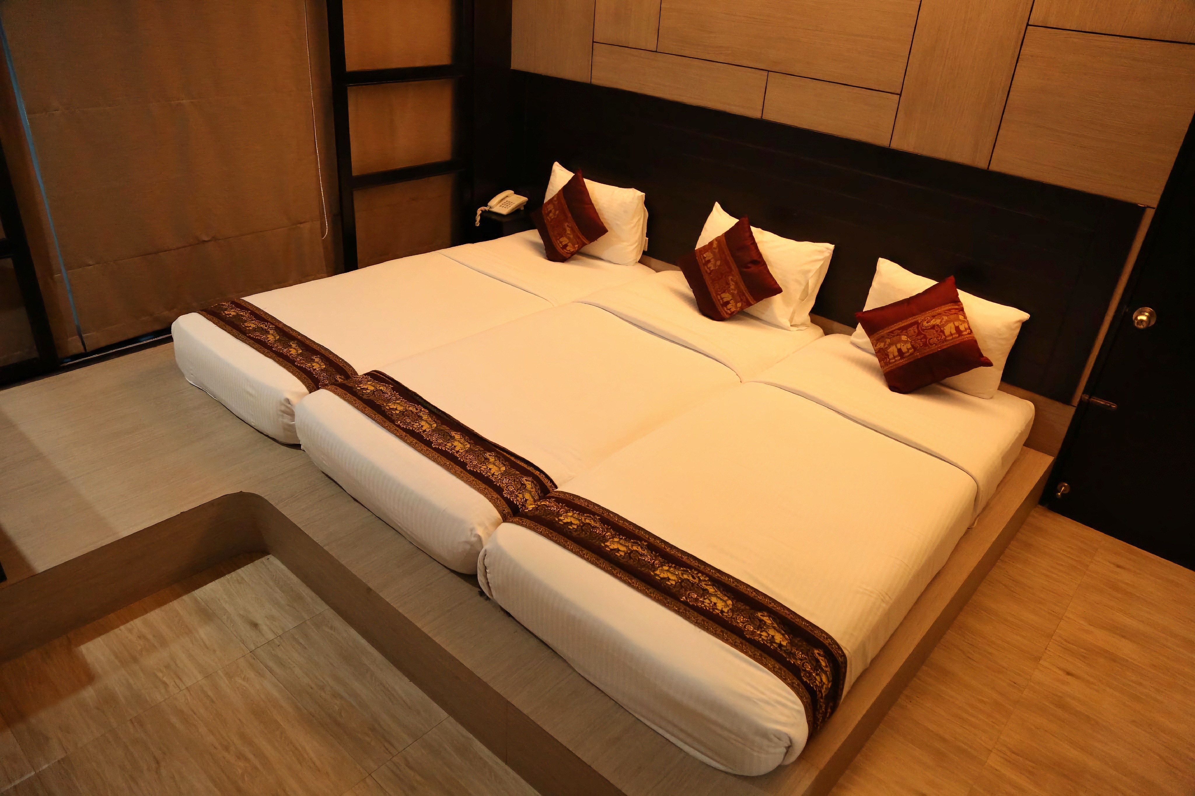 Boss Suites Nana Hotel - Tap to explore photos