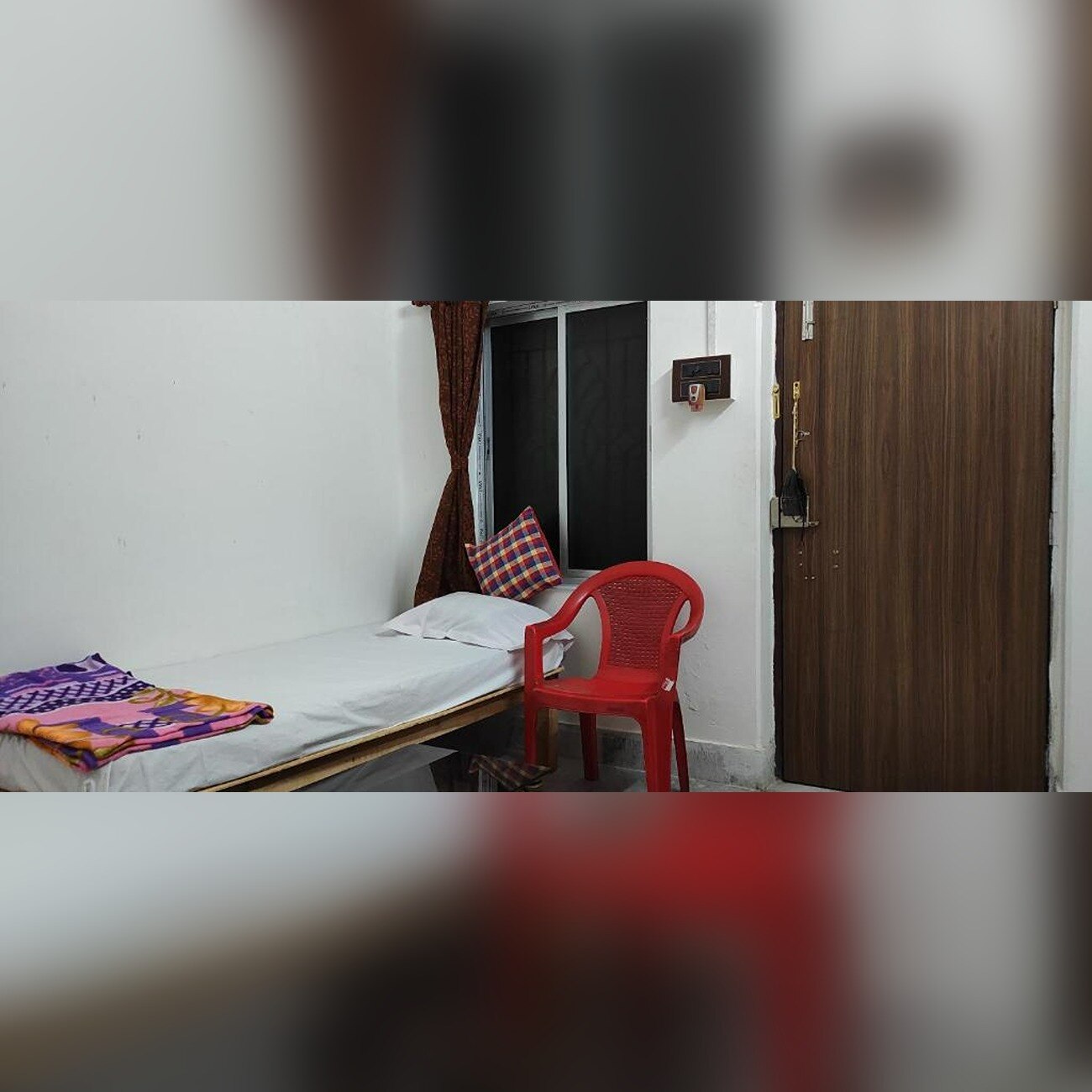 Avishek's Homestay near Gitanjali Metro - Tap to explore photos