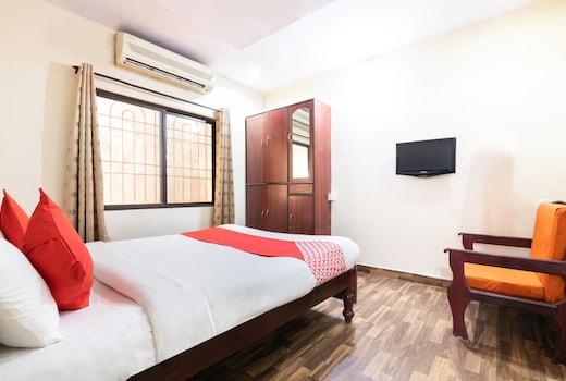Hotel O Rajmahal Boarding & Lodging