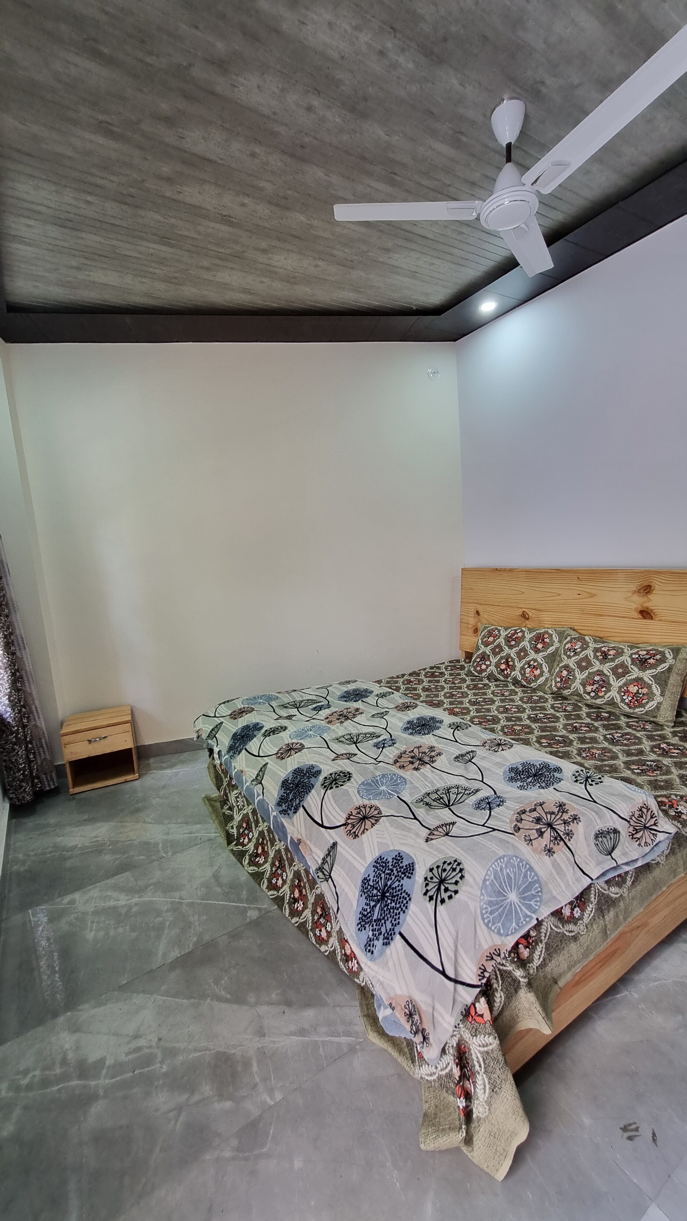 UP16 SURAJ Homestay - Tap to explore photos