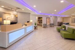 Holiday Inn Express & Suites BRADLEY AIRPORT, Hartford