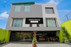 Super Townhouse by OYO Zirakpur Bus Stand Formerly Hotel Citi Inn, Morni