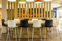 ibis Tarbes Odos, Salou