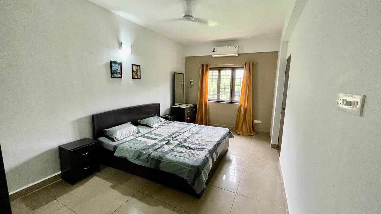 Siolim Breezy 2bhk - Tap to explore photos