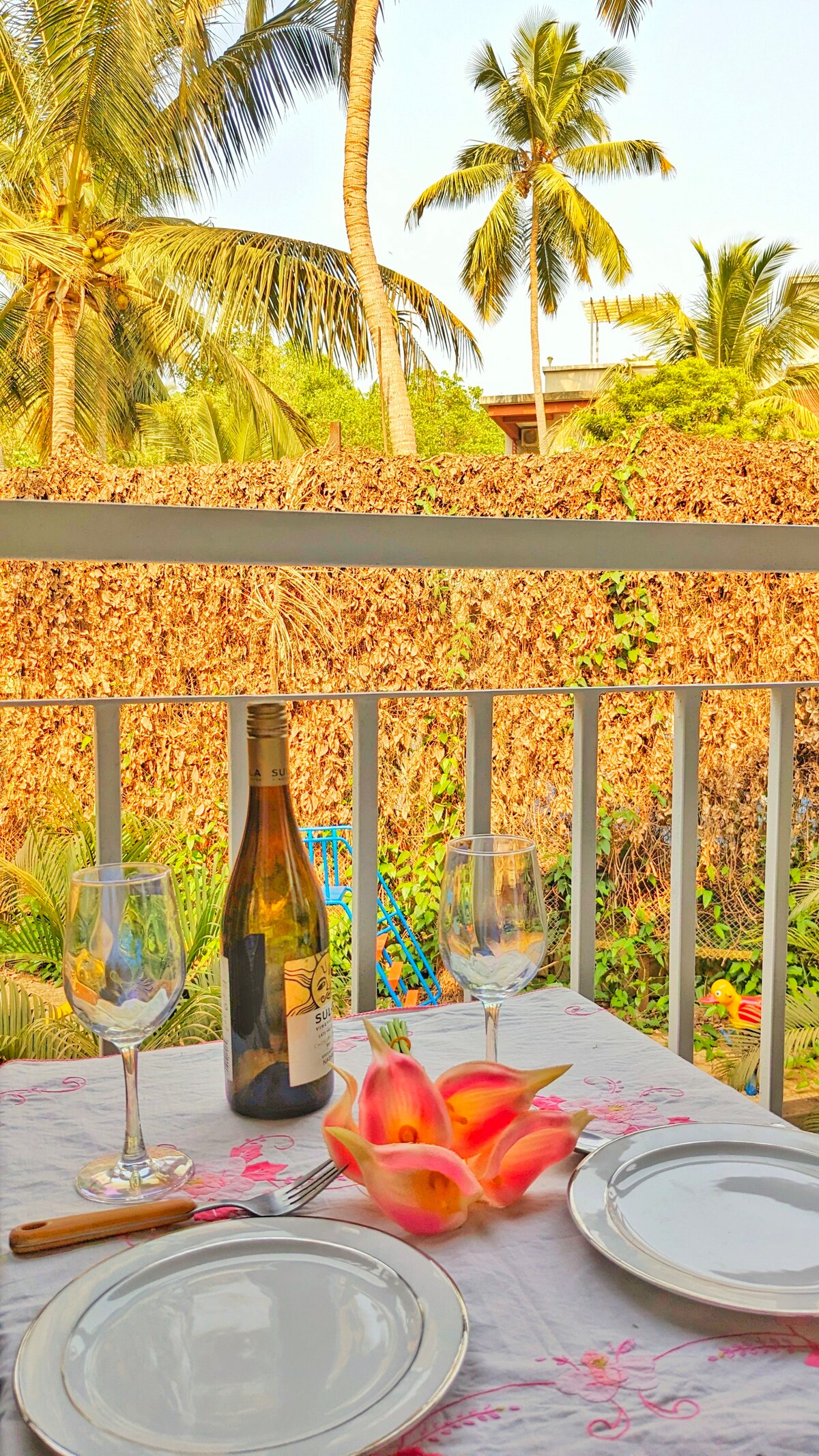 Sagi'tastic | 1 BHK | Pool |Nr Thallasa Vagator - Tap to explore photos