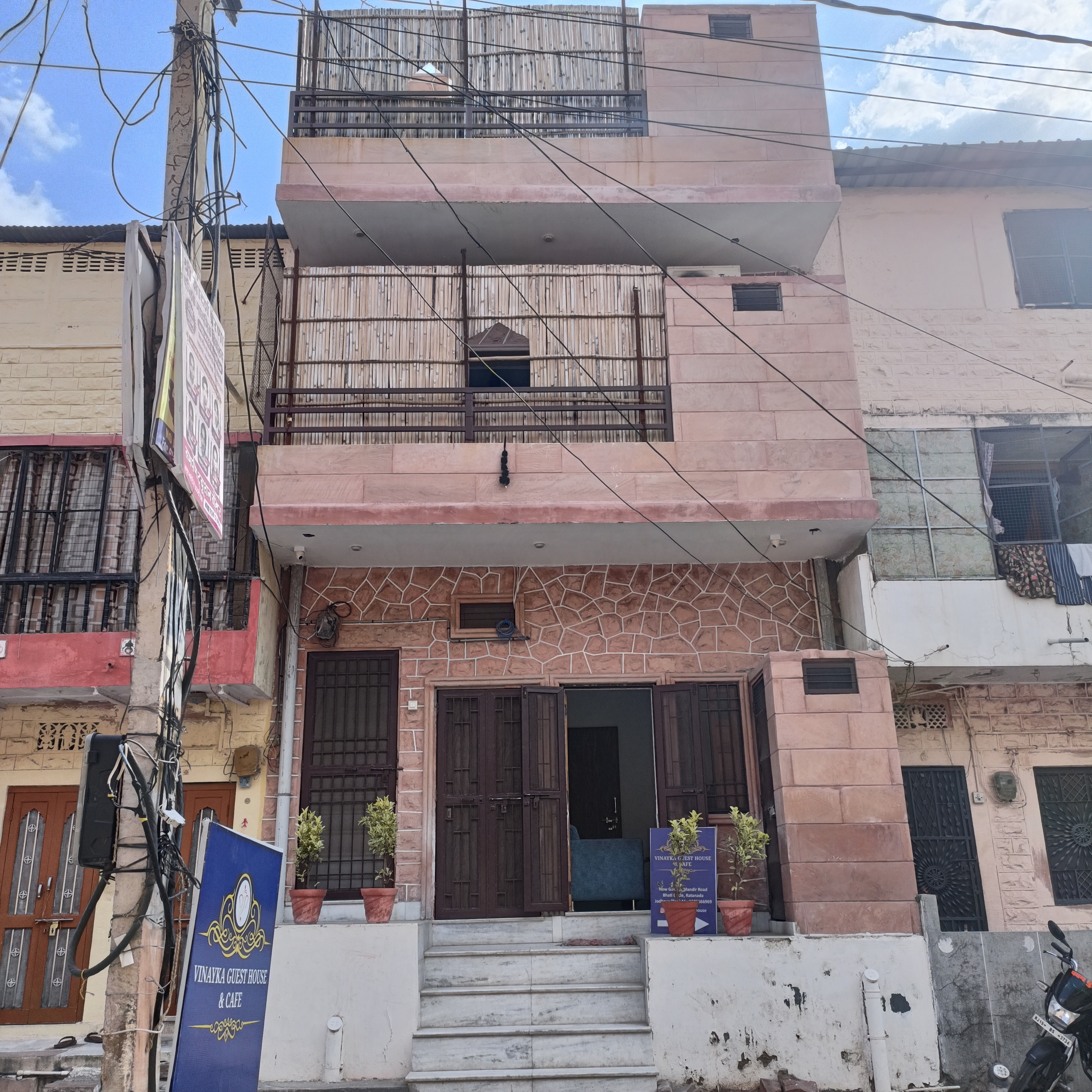 Vinayka Guest House - Tap to explore photos