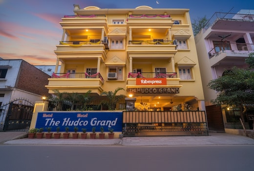 FabHotel The Hudco Grand