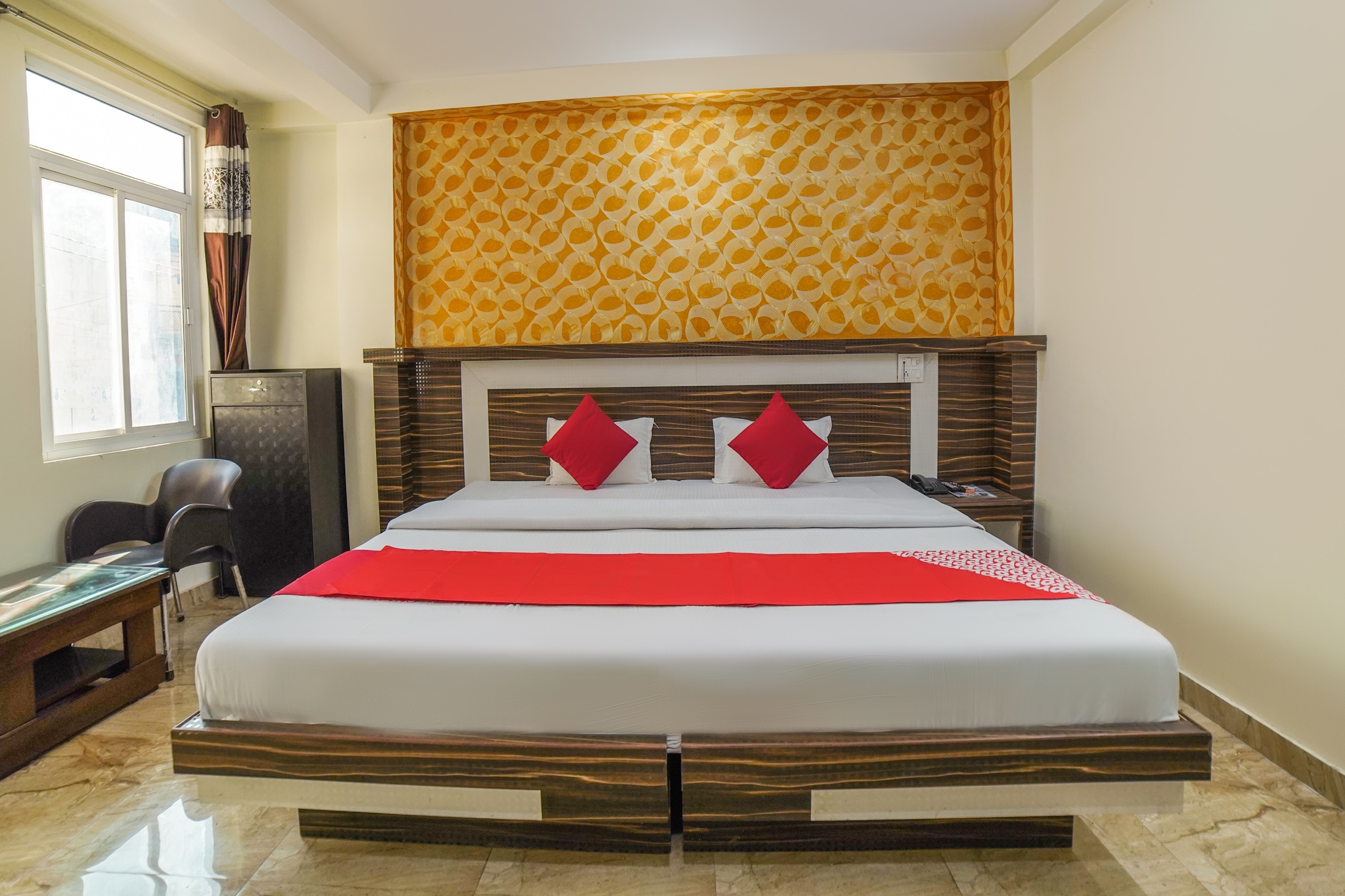 Hotel O Swaroop Retreat - Tap to explore photos
