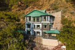 StayVista at The Marigold, Kasauli