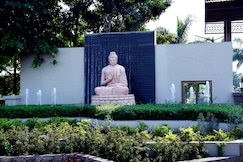 Atmaneem Nature Cure, Dhrol