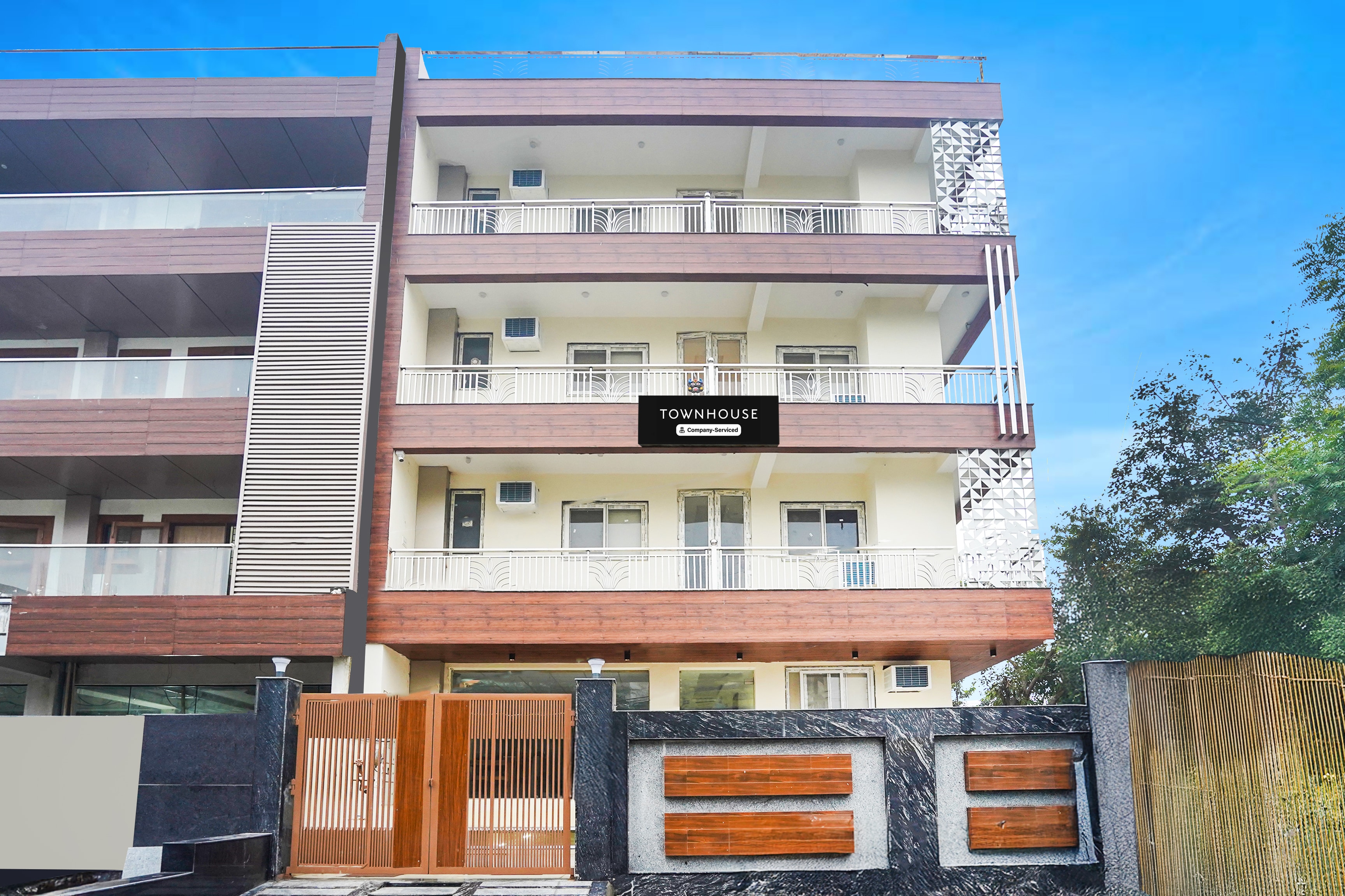 Townhouse Sector 121 Noida - Tap to explore photos