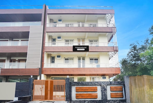 Townhouse Sector 121 Noida