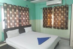 Maa Tripura Guest House, Kolkata