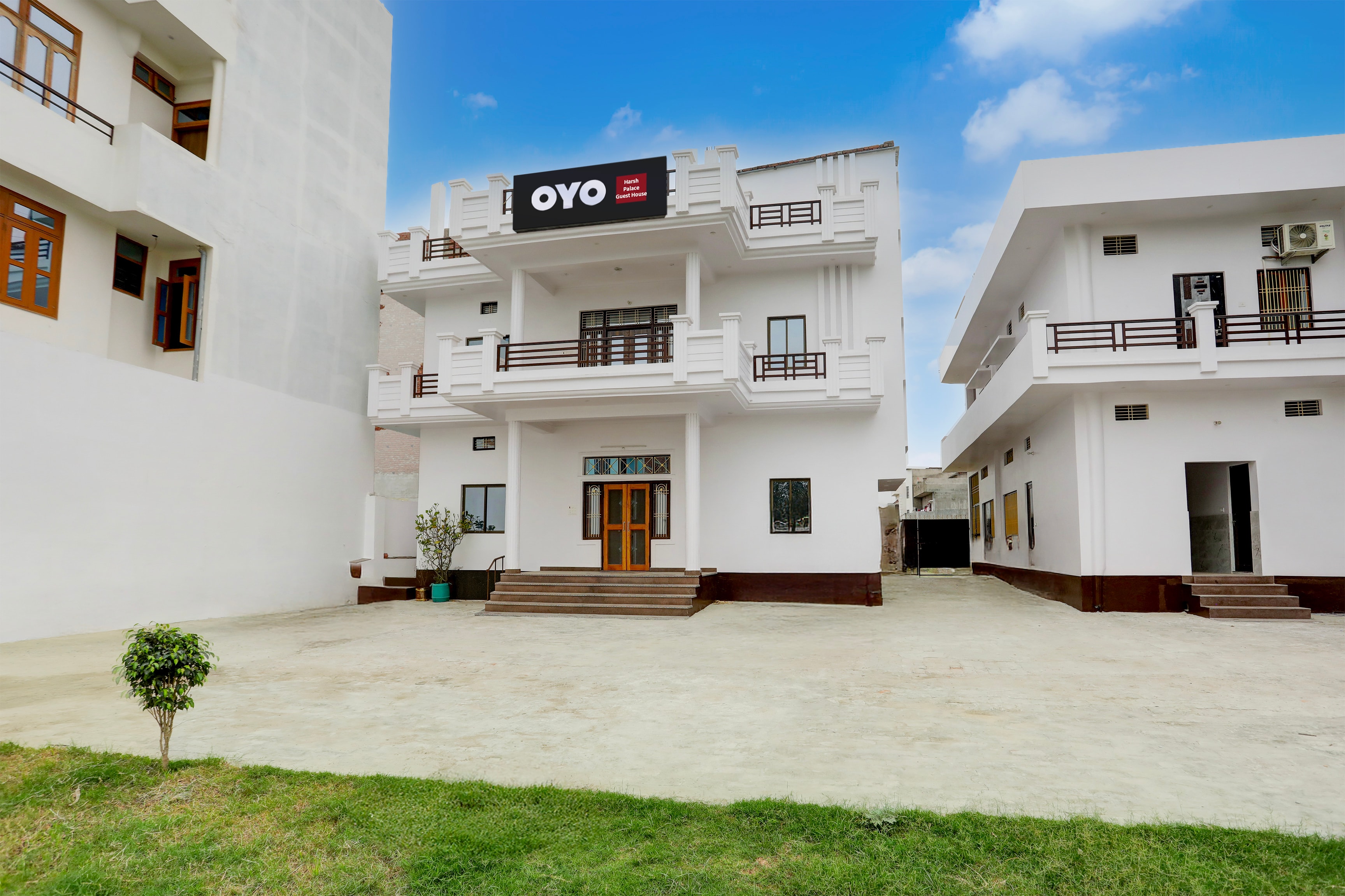 Hotel O Harsh Palace Guest House - Tap to explore photos