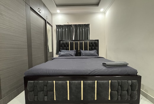 3 Bees Service Apartment Rooms