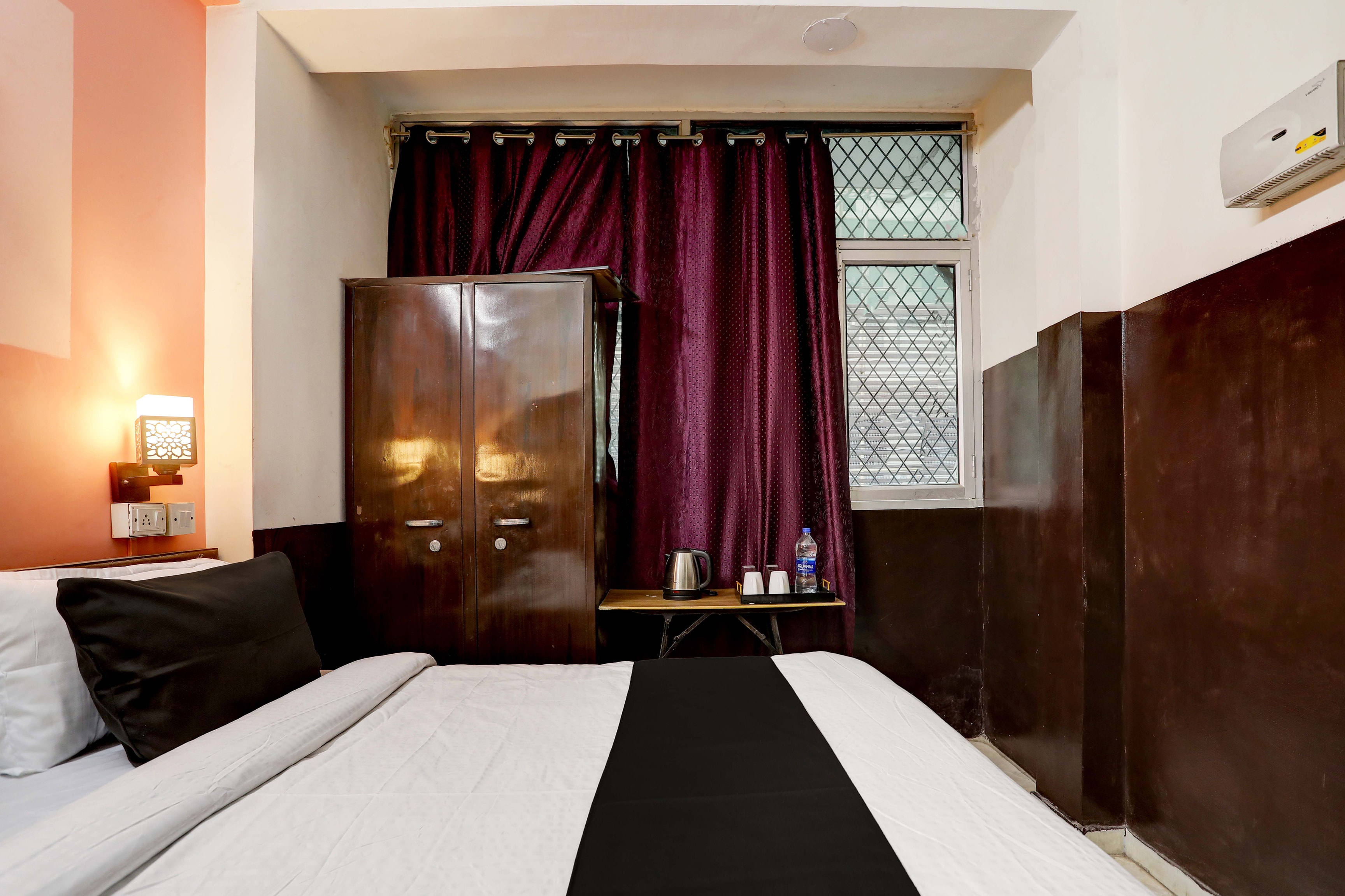 Super Hotel O Green Park Residency - Tap to explore photos