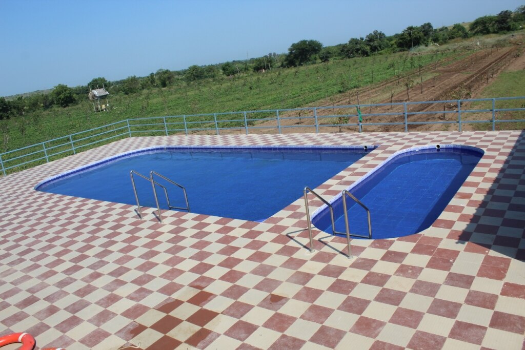 Gir Kesari Family Resort - Tap to explore photos