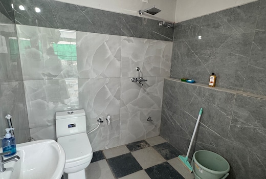 Cozy Room ||Terrace access