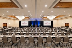 Crowne Plaza Phoenix - Chandler Golf Resort, Phoenix