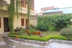 Homestay-Heritage Rooms with Scenic Garden, Varanasi