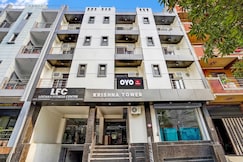 Hotel O Premium Rooms, Delhi