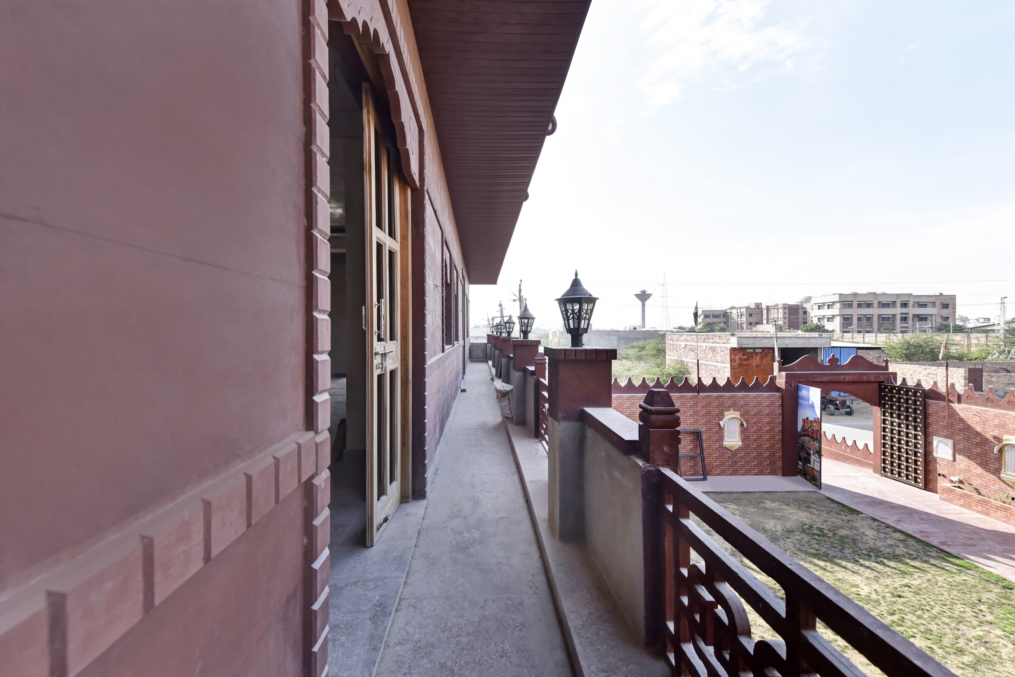 Hotel O ROYAL RANBANKA GARH - Tap to explore photos