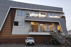 HOTEL PRIYA, Nashik