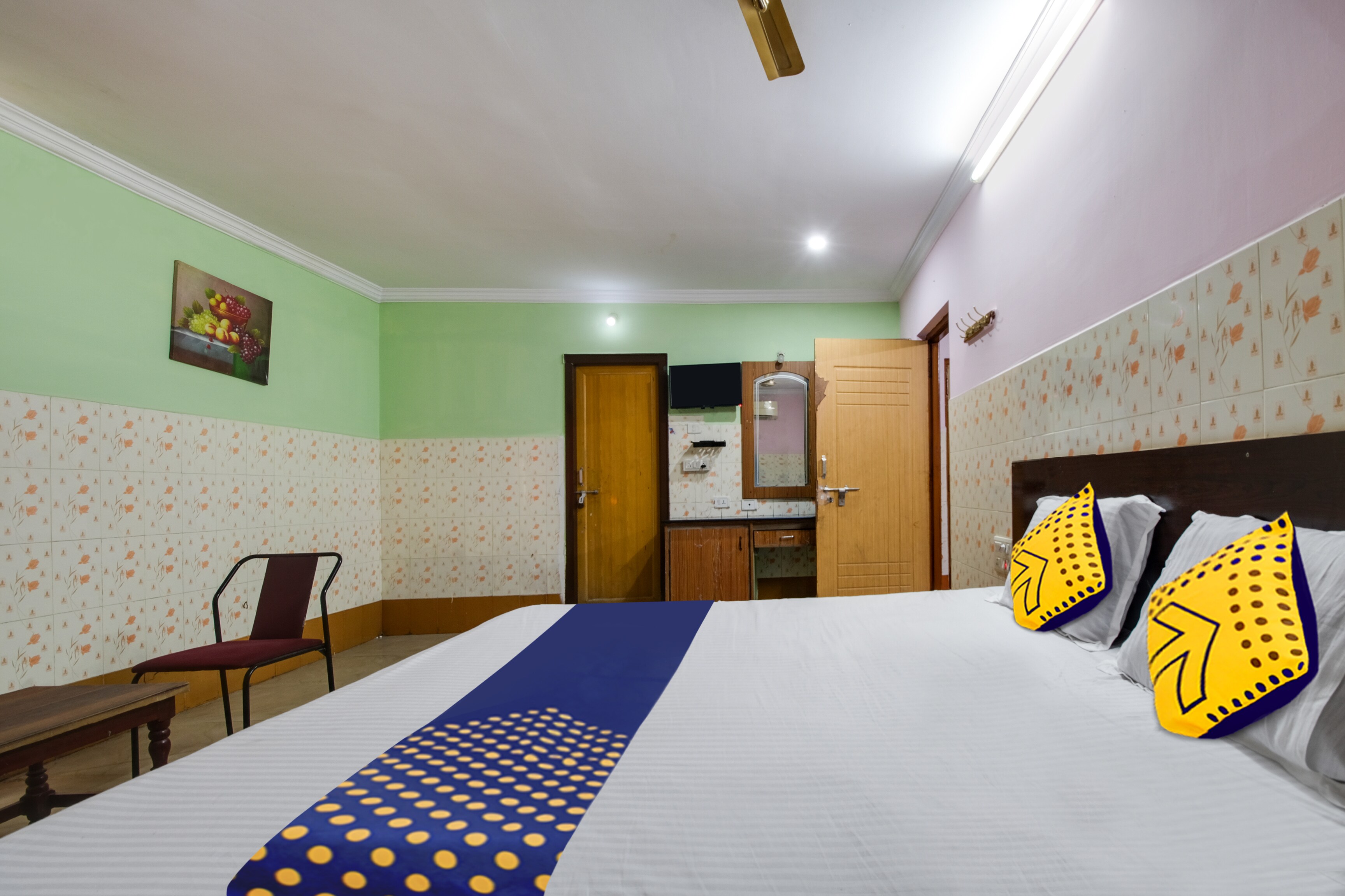 Hotel O Sir Vr Sairam Lodge - Tap to explore photos