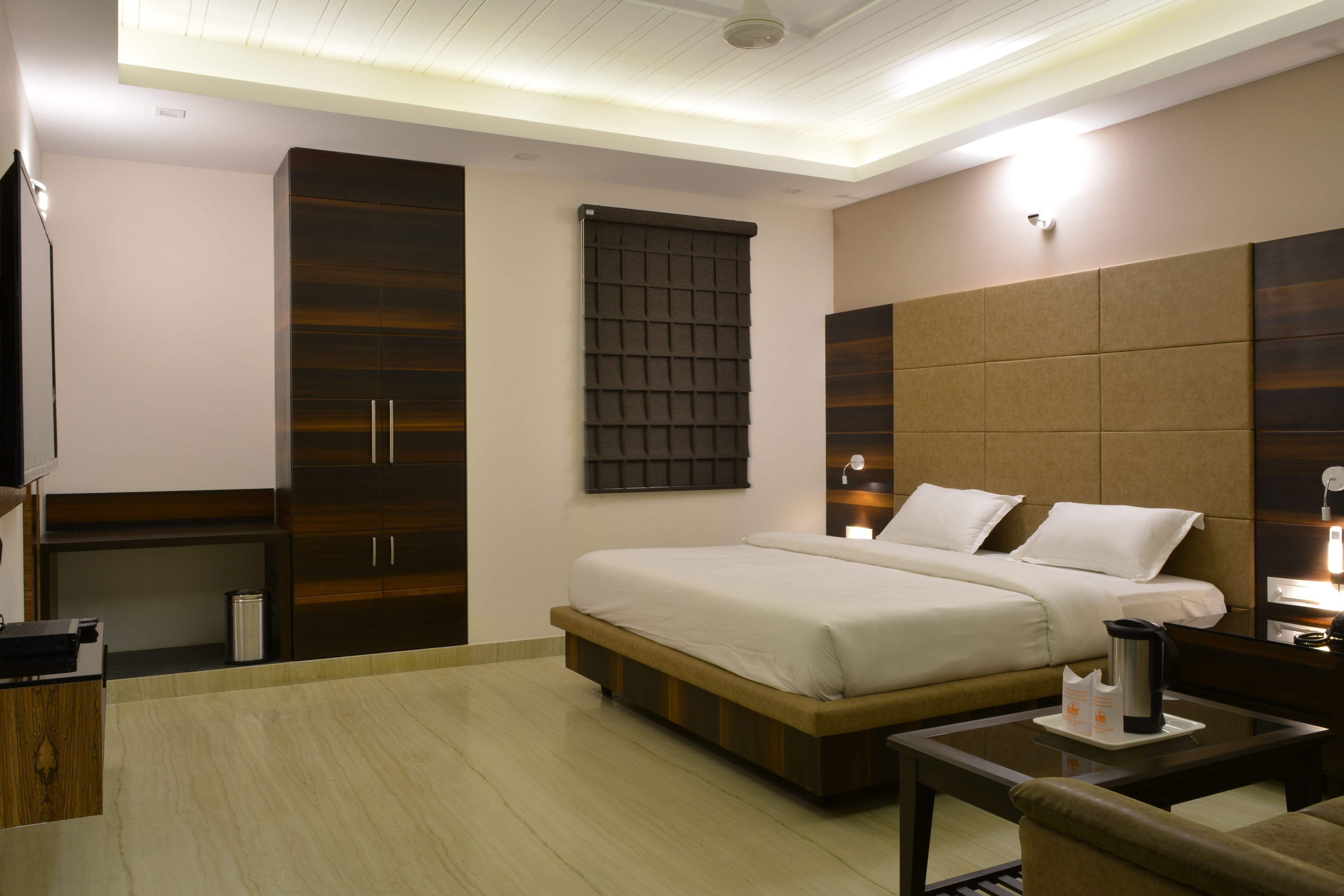 Hotel Tara Palace Redfort - Tap to explore photos