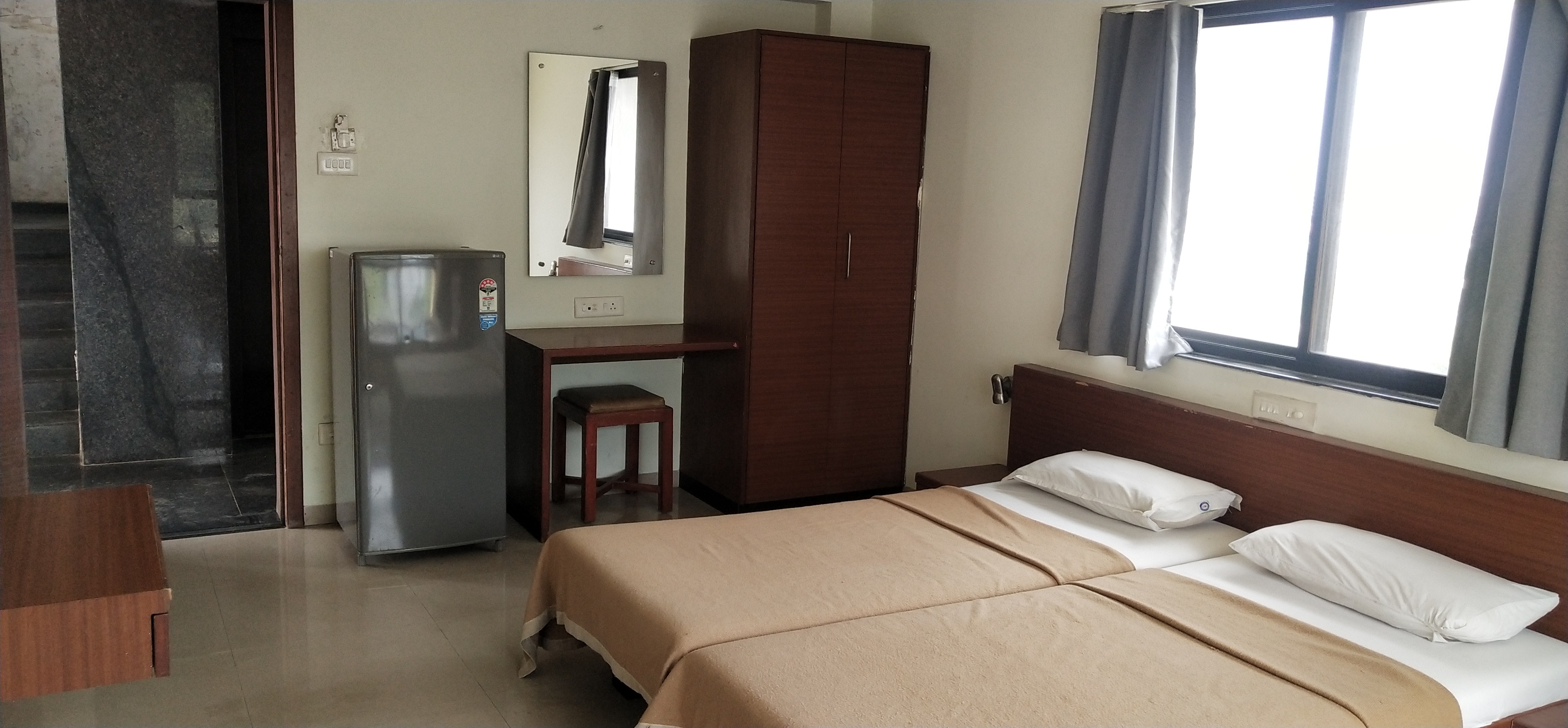 Hotel Sumanchandra Suites 4
