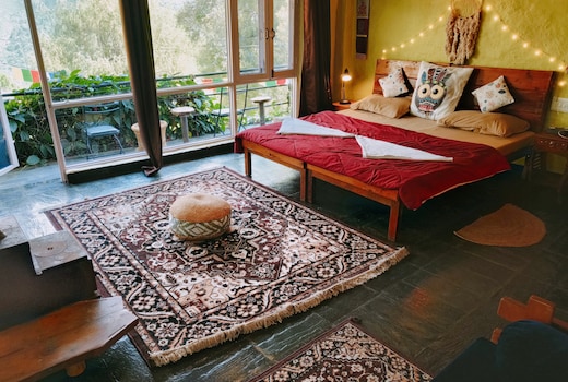 Independent Mud House Studio (Large) with Kitchen